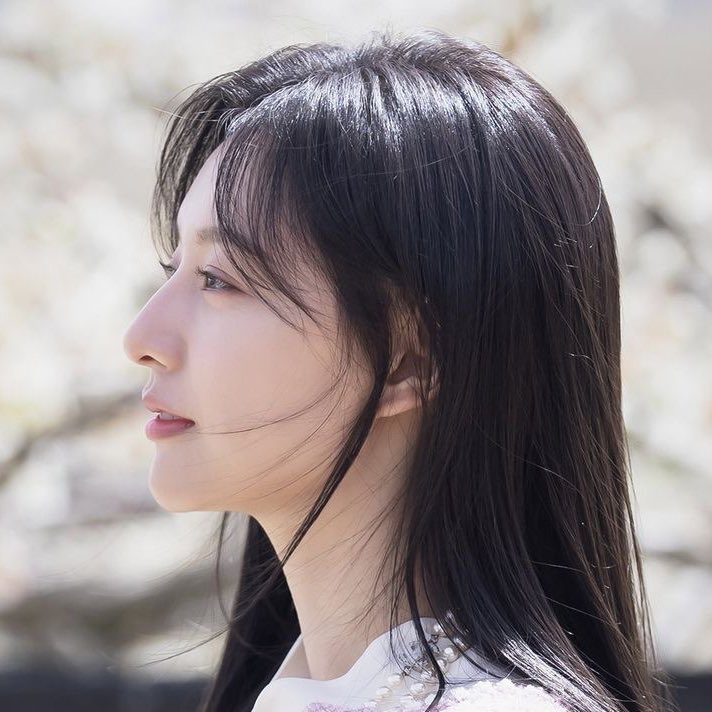 𐙚olive tweet media