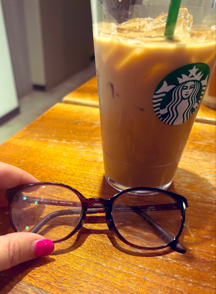 しらふ tweet media