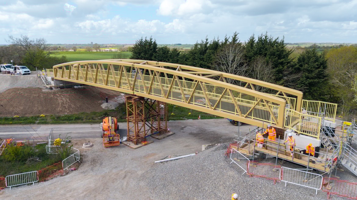 RailSuppliers's tweet image. Route 41: HS2 starts work on new Fosse Way cycle bridge rail-suppliers.com/route-41-hs2-s… @HS2ltd #HS2 #HighSpeed2 #HS2News #RailwayNews #RailNews #FosseWayCycleBridge