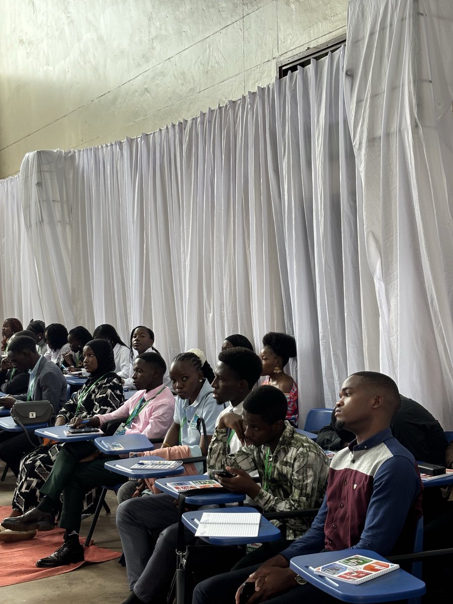 Mupsamak's tweet photo. UPSA SYMPOSIUM OFFICIAL OPENING DAY1
Theme: Building Resilience Systems Through Pharmacy Innovations And Local Manufacturing 
@UpsaUganda @Mupsamak @VUPSAofficial @KIUPSAofficial @mbupsa @Bupsa24 @fupsaofficial https://t.co/ohNyJwL4eM