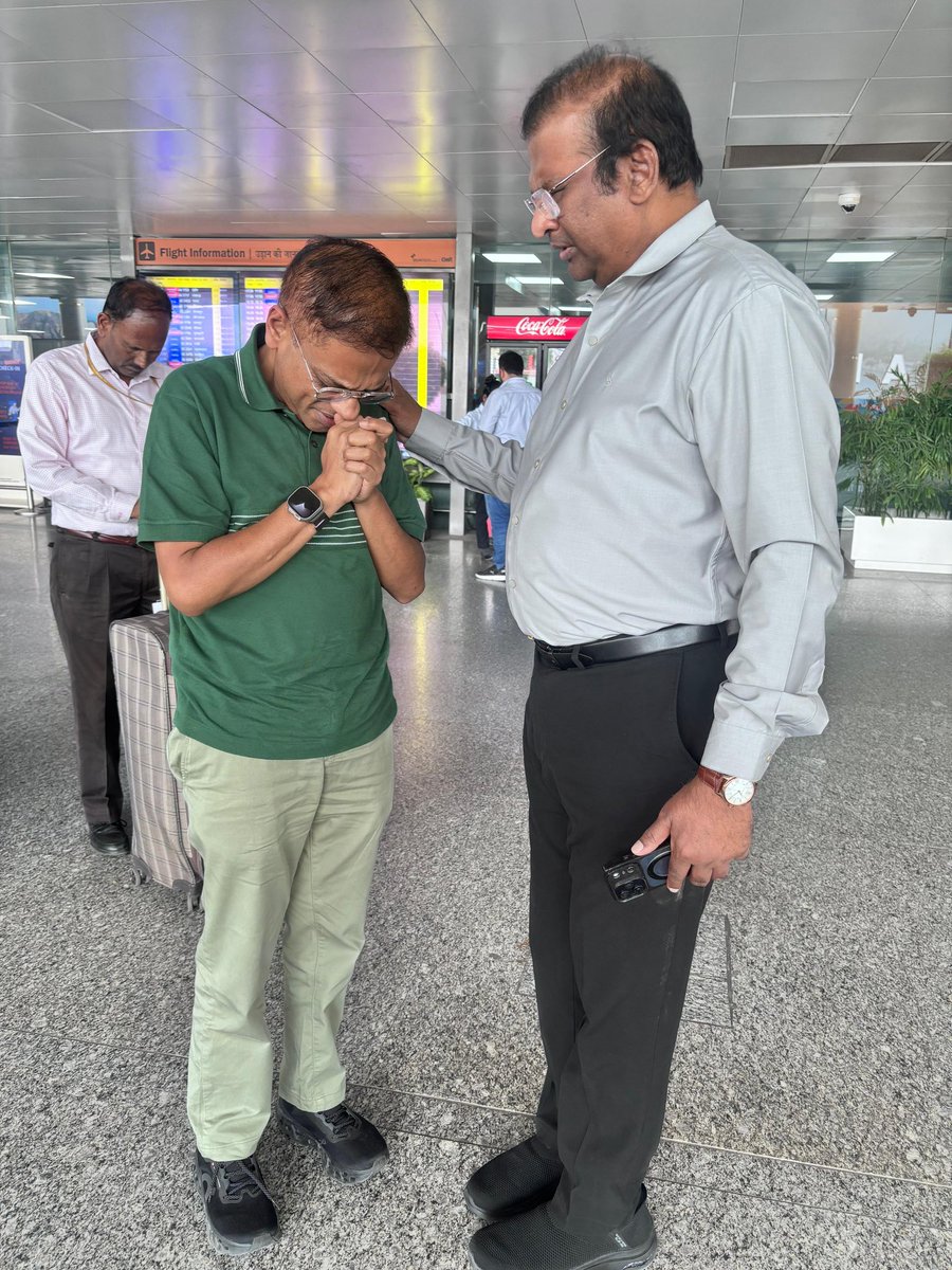 𝐀𝐦𝐢𝐭 𝐀𝐣𝐢𝐭 𝐉𝐨𝐠𝐢 tweet media