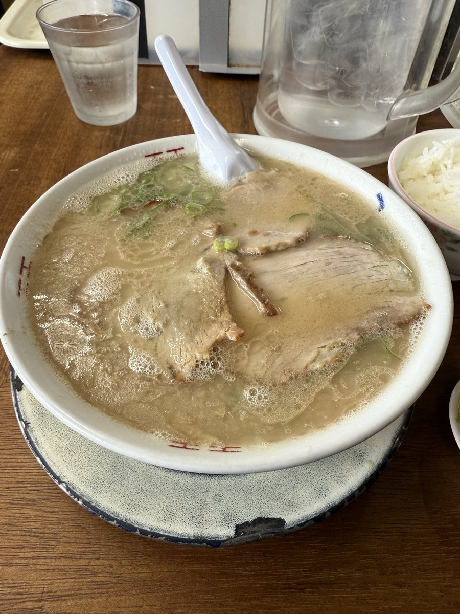 Don_hiro_k's tweet photo. 今日のお昼は🍜ふくちゃんラーメン https://t.co/hXJhjDRfxI