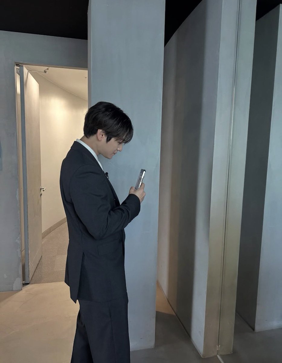 김범 취향계 (@beom_7777) on Twitter photo 