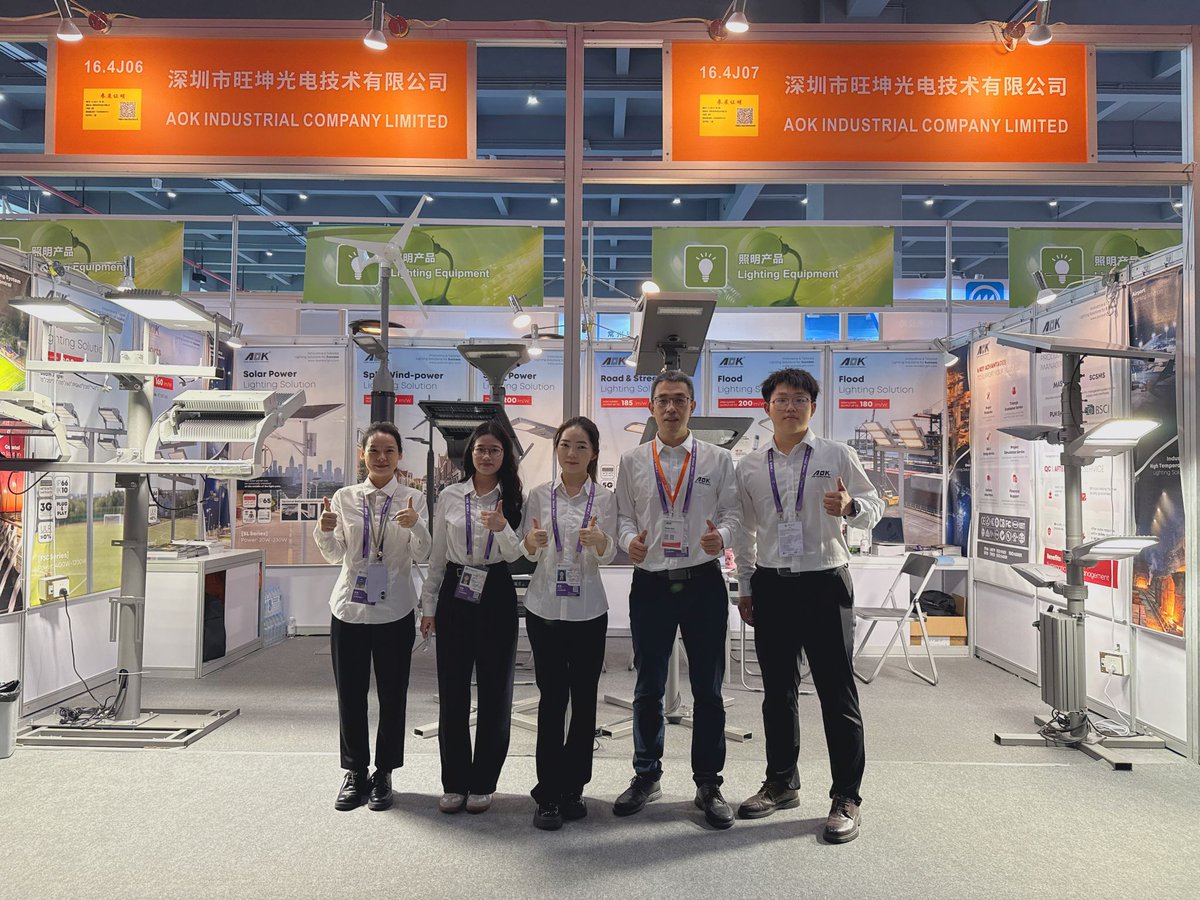 AokLight's tweet photo. #landscapelighting #smartlightingcontrol #aokled #ledlight #lightingsolutions #streetlight #parkinglotlight #arealight #sportslight #stadiumlight #highquality #qualitycontrol https://t.co/hYIlpw4mIP