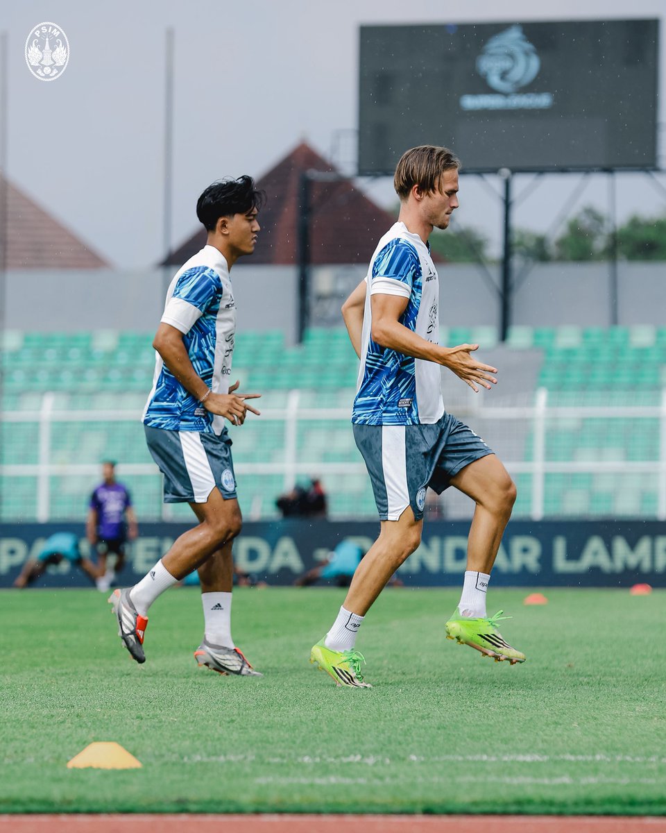 PSIMJOGJA's tweet image. Ready for the fight — 𝑪𝒐𝒎𝒆 𝒐𝒏 𝒀𝒐𝒖 𝑴𝒂𝒕𝒂𝒓𝒂𝒎!

#PSIMJogja
#StrongerThanEver
#MataramDay