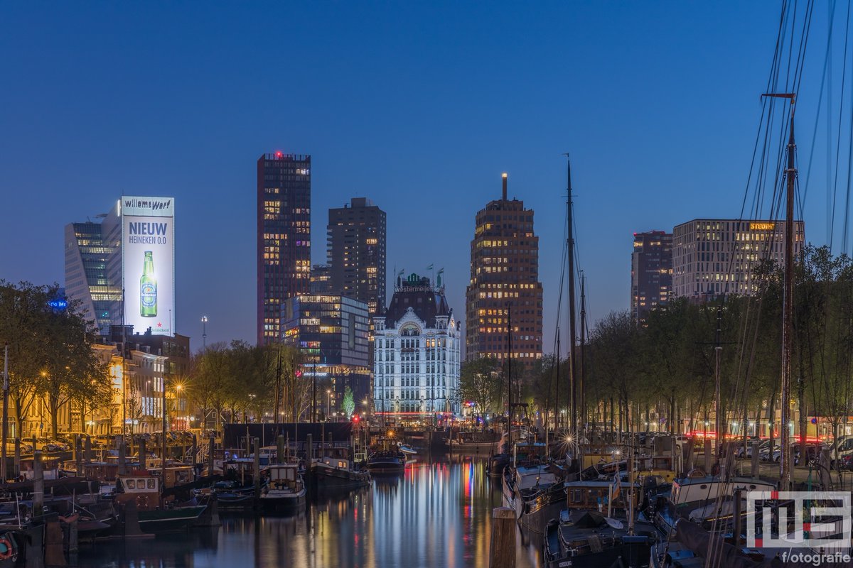 010bynight's tweet image. Het #Haringvliet in #Rotterdam door @marcvanderstelt als afdruk op canvas of #print? Verkrijgbaar via shop.ms-fotografie.nl
.
.
.
#picfee #werkaandemuur #sfeeraandemuur #artheroes #benrobenelux #fujifilm #fujifilmnederland