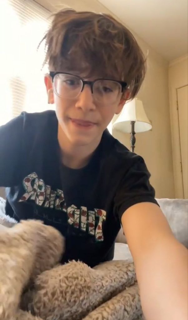 DARLINGBAITS 🏳️‍🌈 tweet media