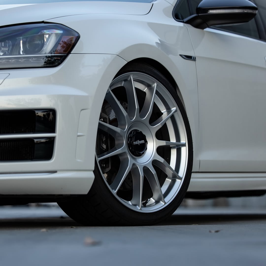 lekan897's tweet photo. VOLKSWAGEN GOLF R ON ROTIFORM WHEELS https://t.co/BHKVch1JuK
