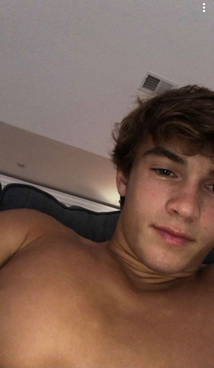 DARLINGBAITS 🏳️‍🌈 tweet media