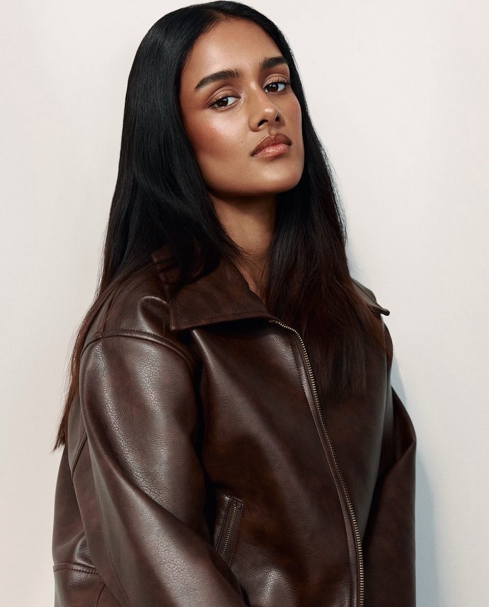 trinity santos apologist!! tweet media