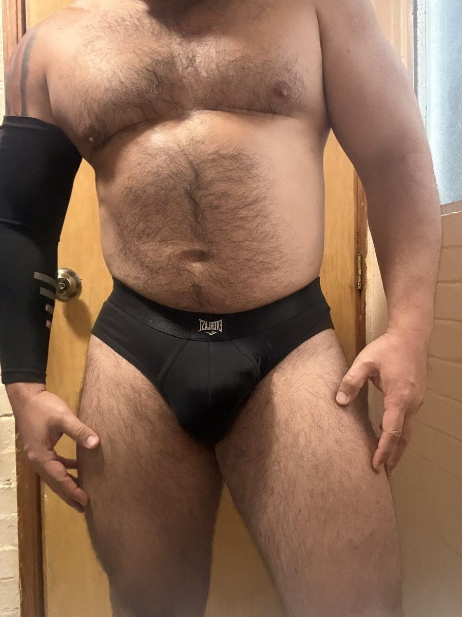 2 Machos tweet media