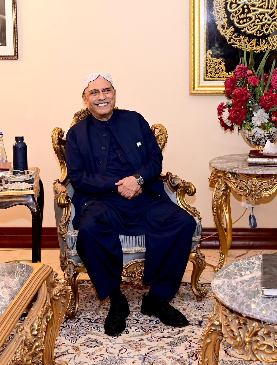 BhuttoMaryam's tweet photo. Smile on, President Sahab! Let the haters hate—it’s just a sign of your success. Zardari Sahab was, is, and will always be the King of Politics. 🇵🇰💘 #ZardariTheKing #LongLivePresident https://t.co/WgUWA2p59i