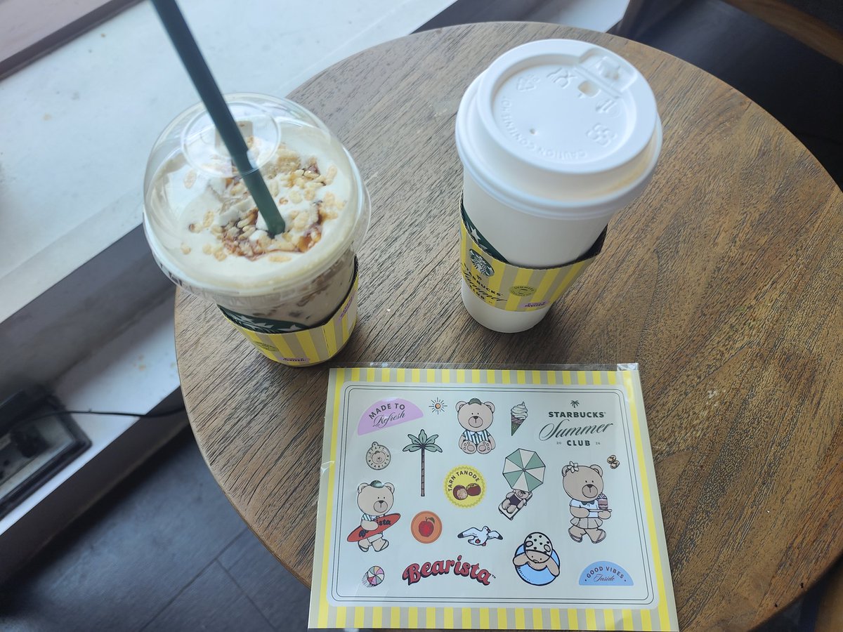KDayHappy's tweet photo. Coffee twins https://t.co/1EC0cwm0N3
