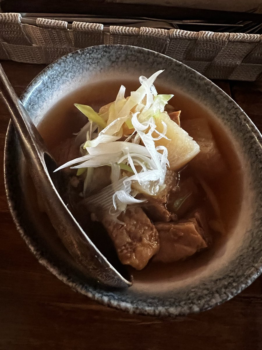 crownline_sin's tweet photo. 期間限定山形フェア⛰️
牛すじ煮込み美味い😋

普段あるランチのお弁当もかなりお得な感じでしたよー🫡 https://t.co/JlK6C6Bo7n