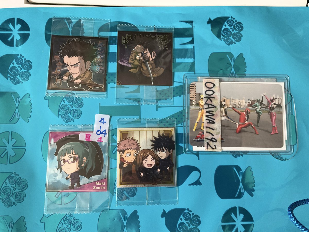 求】1点300円〜500円　　
ウエハースシール　1枚100円〜

郵送交換のみます