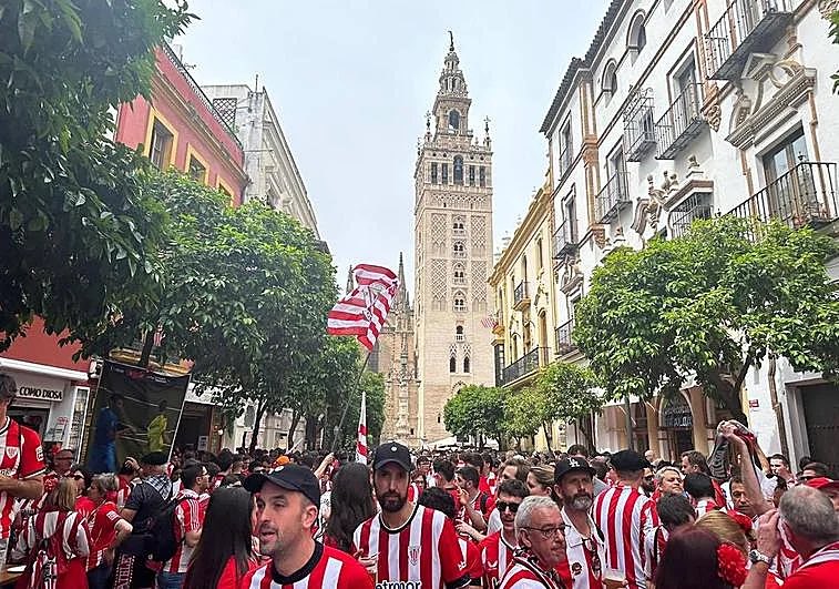 Sobre la final de copa de mañana, solo diré un par de cosas. Nunca desearé la victoria del equipo de los asesinos de Aitor Zabaleta. A diferencia de otros en Bucarest 2012 o en las semifinales de copa de 2024. Y que bonito es Sevilla para vivir un fin de semana de final de copa!
