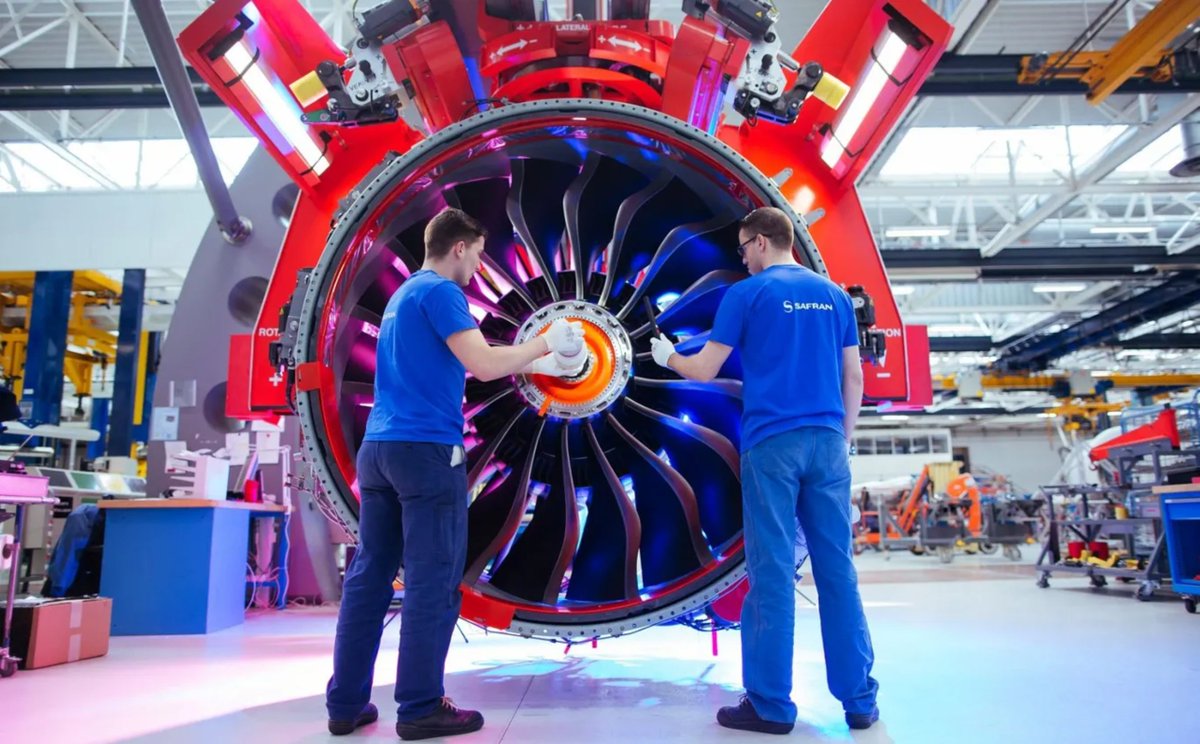 🇫🇷 Safran, investit 150 millions d'euros sur son site de Gennevilliers pour acquérir une presse hydraulique géante de 30 000 tonnes.   

🛠️ Cette nouvelle presse, opérationnelle en 2029, permettra de forger jusqu'à 14 000 pièces critiques par an pour les moteurs d'avion civils