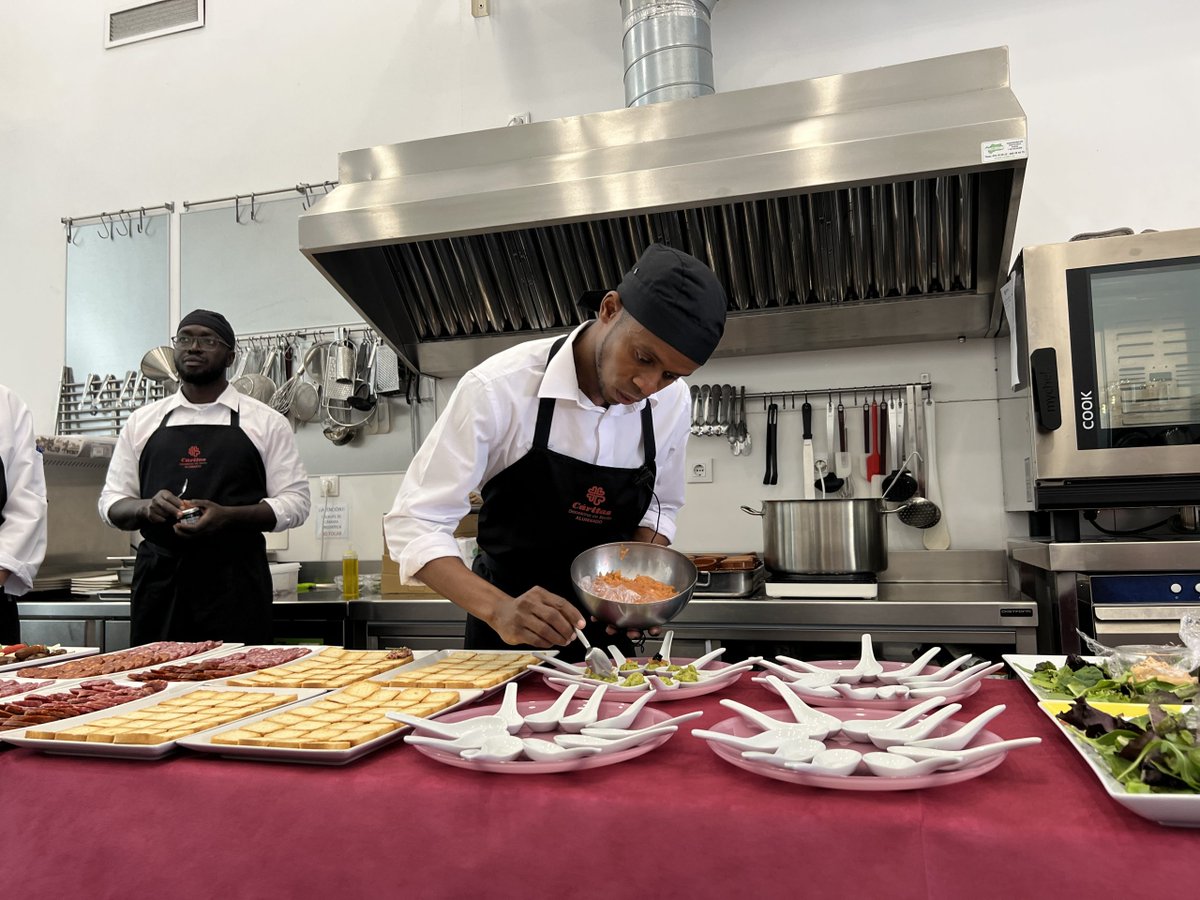 🌍 Regularitzar per dignitat i justícia social
<a href="/_CARITAS/">Cáritas Española ✳️</a> i entitats d'Església defensem la regularització extraordinària de persones migrades com una mesura de responsabilitat política i social.

👉 cutt.ly/UtHrtBFC