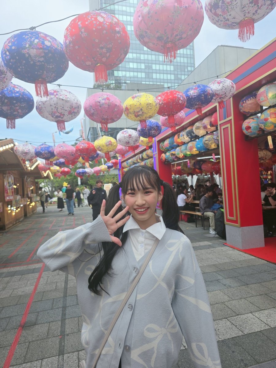 yua_s_1105's tweet photo. おはゆぴ🌸
今日は東京なのだ🤗
スカイツリーで台湾祭してて小籠包食べたんだ🧡
チーズボールもおいしかった😋🍴💕
#ゆぴこ　#東京　#スカイツリー　#台湾　#グルメ https://t.co/v3rGZRSzzR