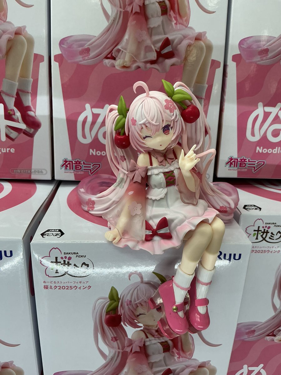 入荷情報】 ♢ その着せ替え人形は恋をする BiCute Dark Figureー