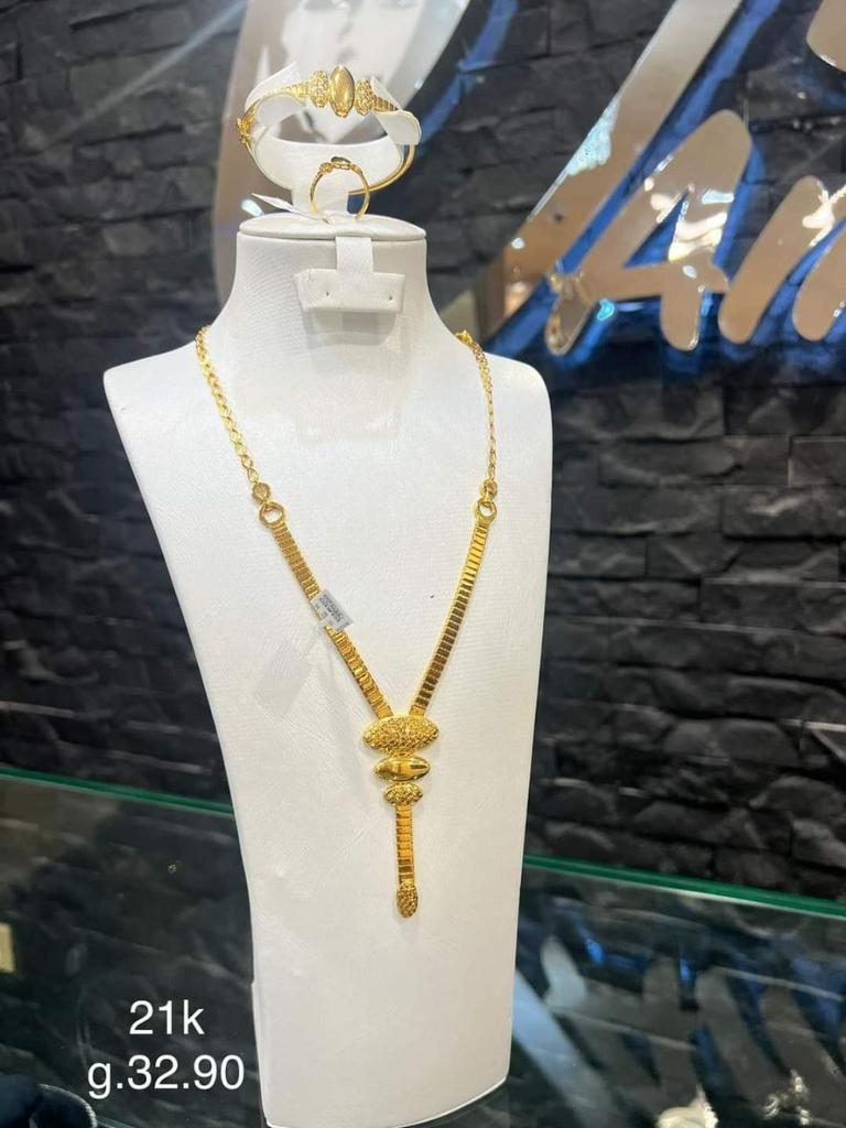 Danengpage's tweet image. AMIRA GOLD, ORIGINAL THING #TrustedService #goldjewelry #realmarketing 22k and 24k gold