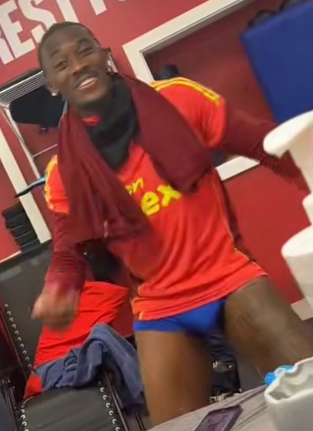 Hot Footballers tweet media