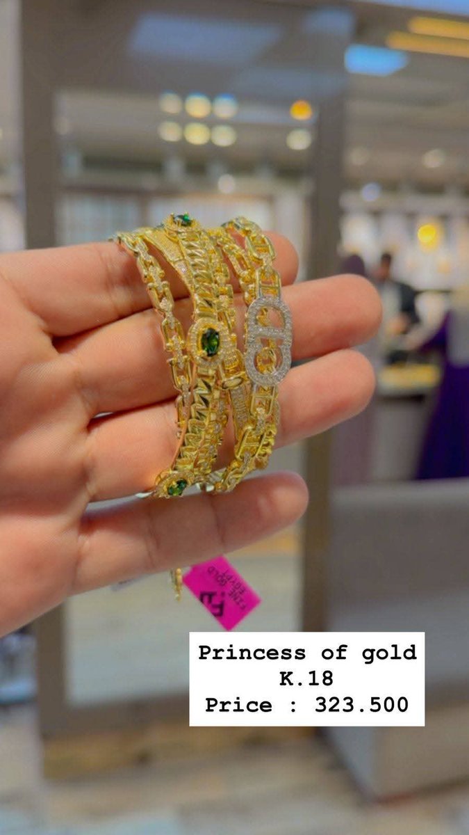 Danengpage's tweet image. AMIRA GOLD, ORIGINAL THING #TrustedService #goldjewelry #realmarketing 22k and 24k gold