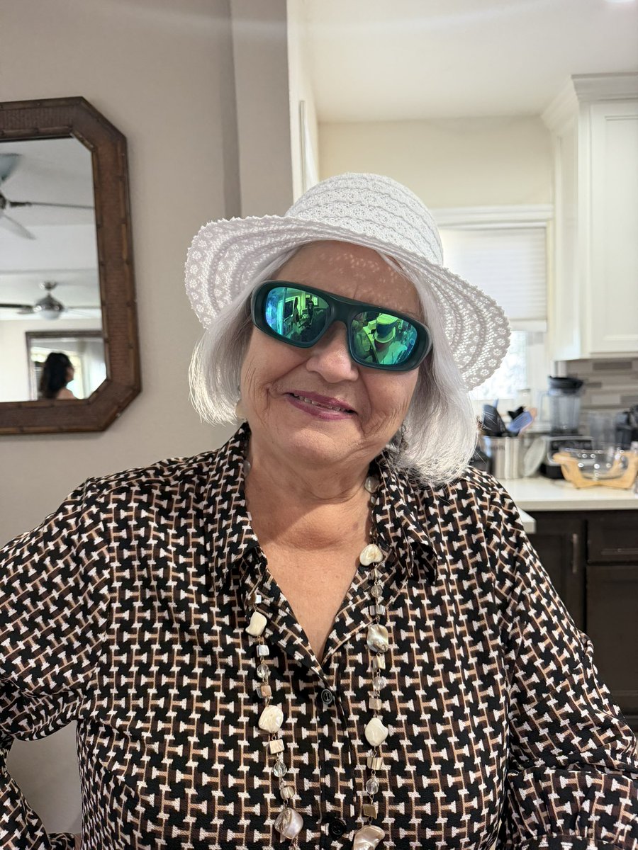 BLING BLING tweet media