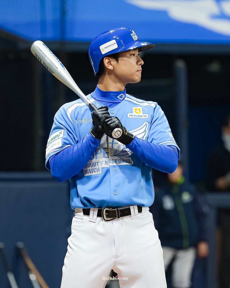 보우 tweet media