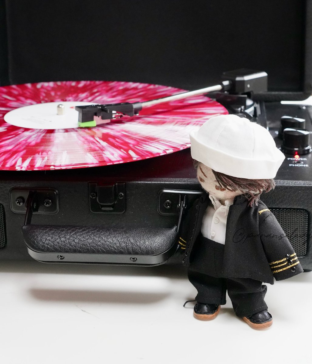 やっとLP届きました(ㅠ︿ㅠ) これからはこの音が自分のCOMEOVERになっ 