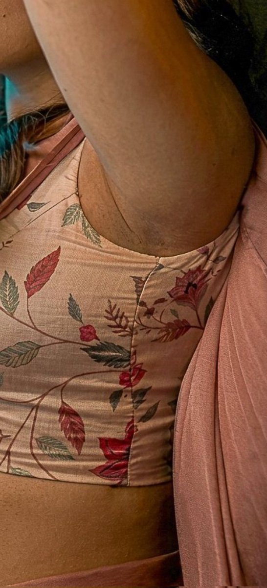 Sleevless is too best
for Summer💓