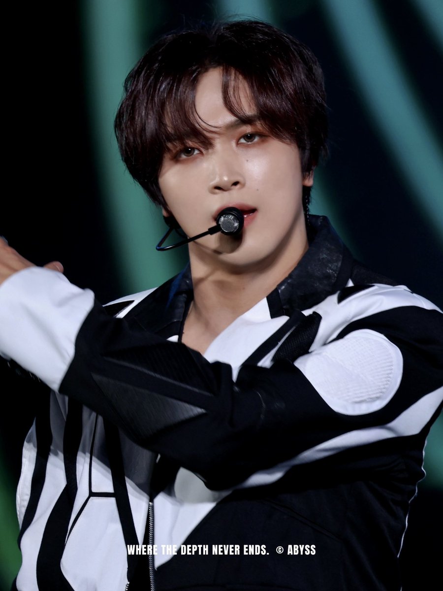 hc_abyss's tweet photo. #HAECHAN #해찬 #ヘチャン https://t.co/c7kzAQy2JC