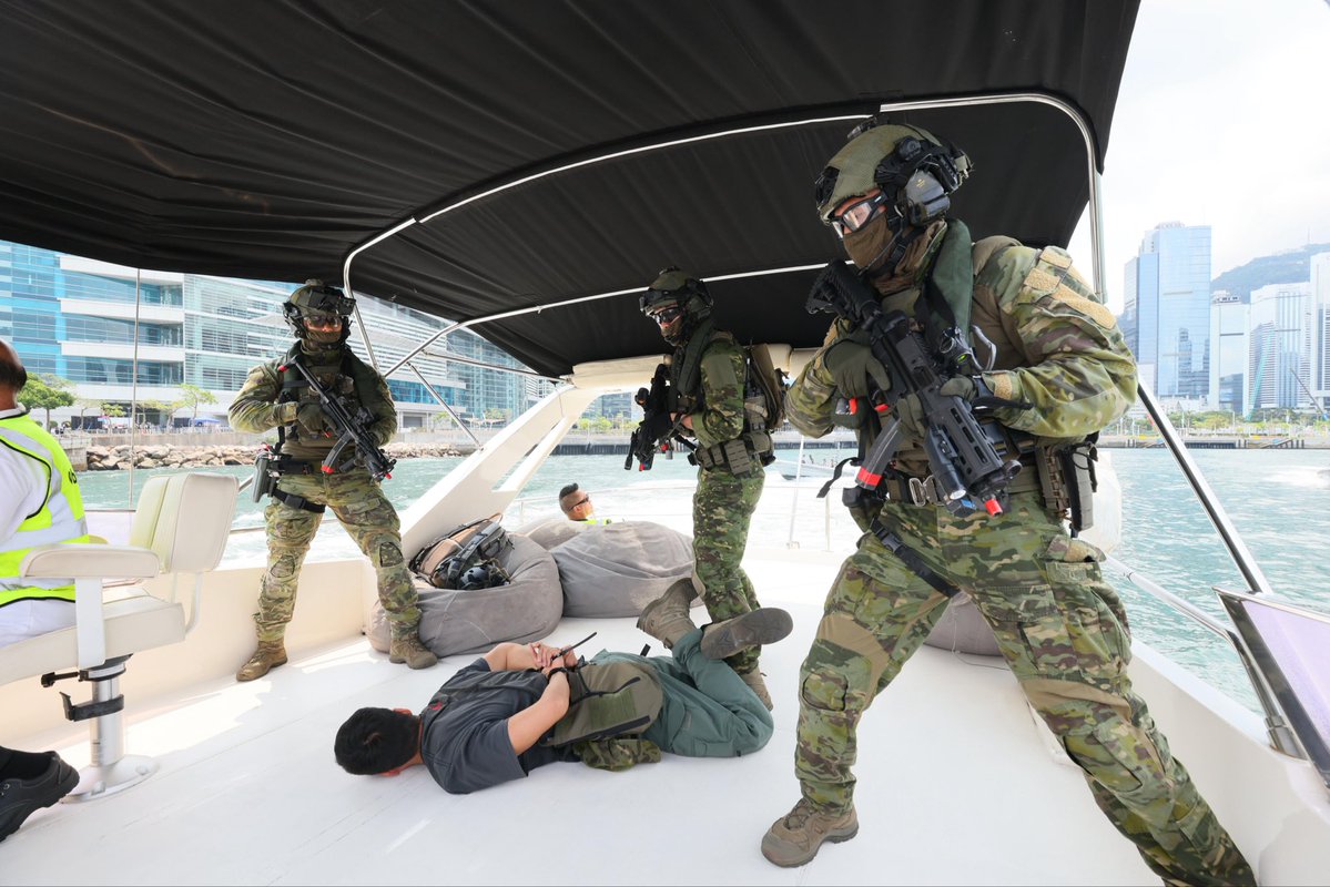 Hong Kong Police Force tweet media