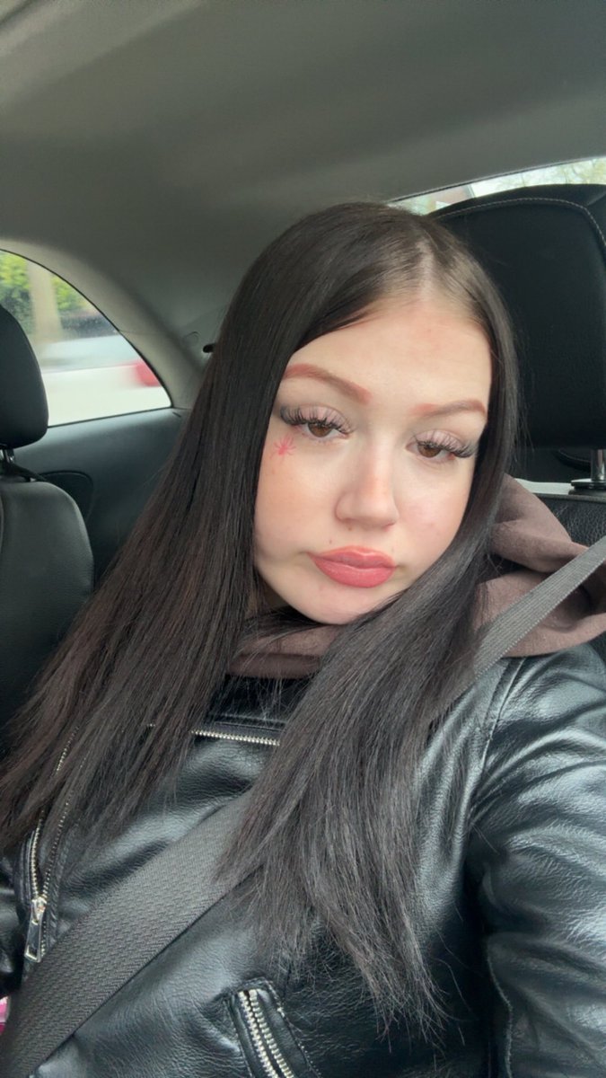 Meesteres Floortje tweet media