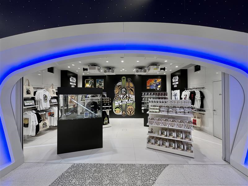 ディズニーストア公式 tweet media