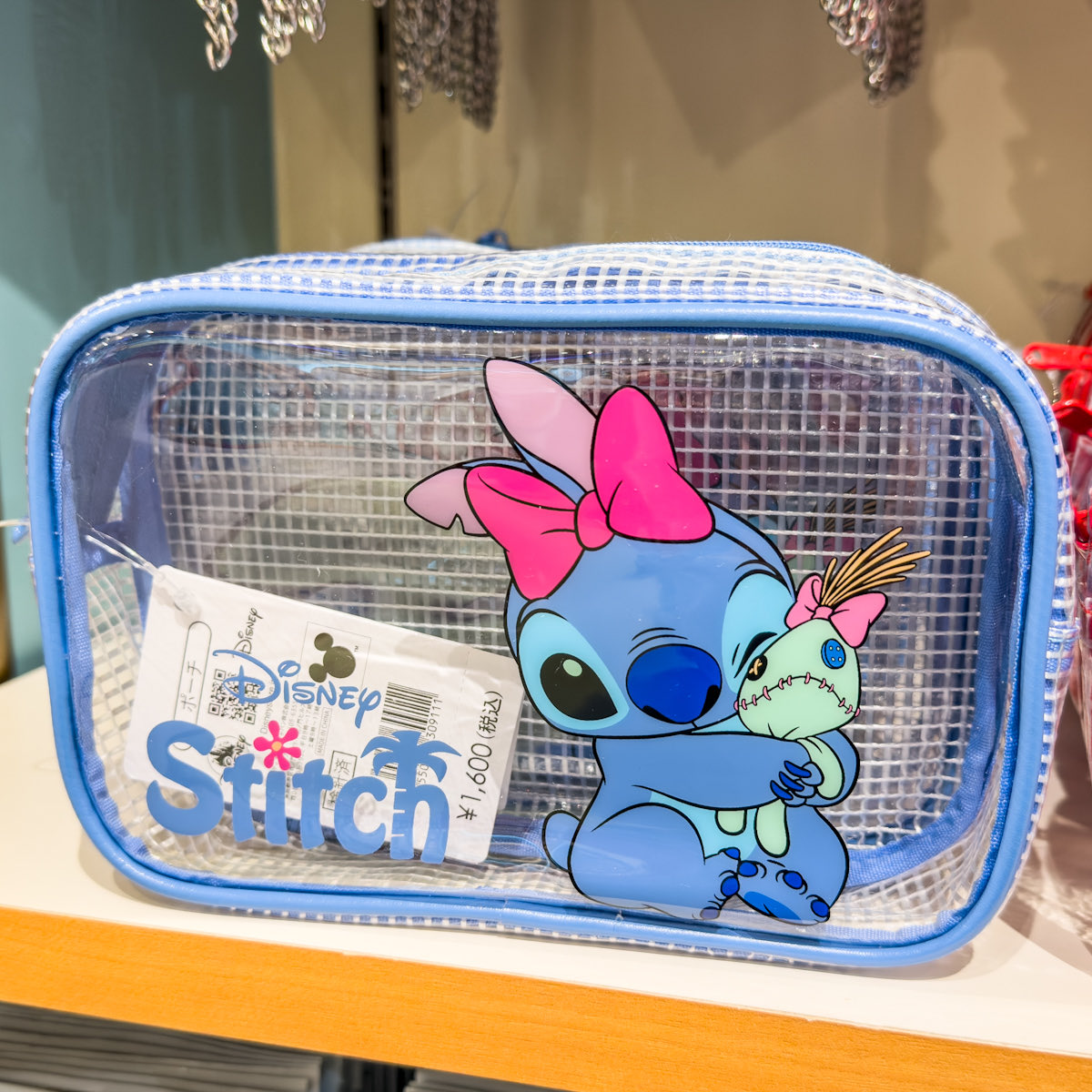 ミニー、スティッチデザイン！
ディズニーストア
カードが収納できるポーチなど新発売☆
価格900円
価格1600円