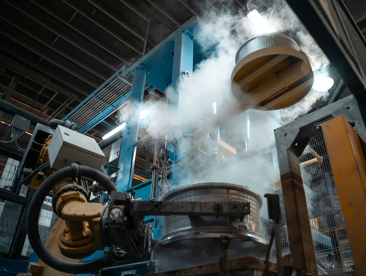 Fondmetal: Wo italienische Leidenschaft auf Hightech-Präzision trifft -
 reifenpresse.de/2026/04/17/fon… 
Von den legendären Formel-1-Strecken der 80er-Jahre bis hin zu den Premium-SUVs von morgen – die Geschichte von Fondmetal ist weit mehr als nur die Produktion von Aluminiumräder...