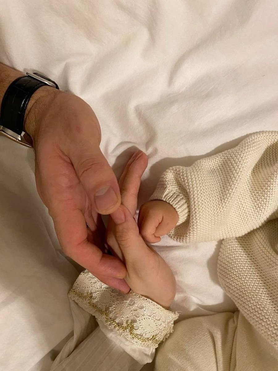 İslam kokan yuvalarda
Vatanına, 
milletine, 
devletine ve 
İslam’a 
hayırlı evlatlar yetiştirebilmeyi nasip eyle Allah’ım…
Hayırlı Cumalar 🤍