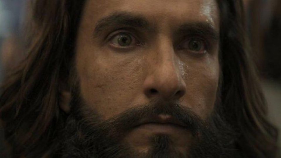 Chronology tweet media