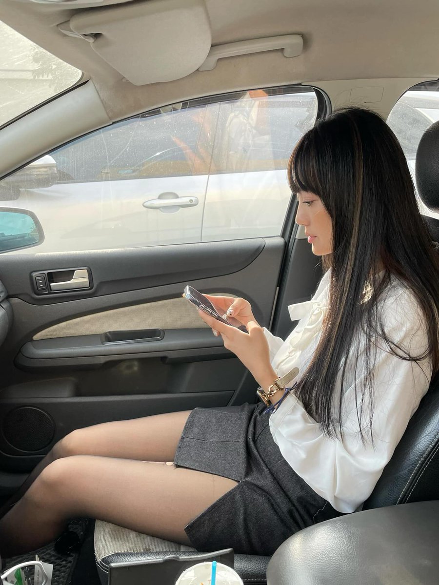 絲襪美魔女_房仲小婷 tweet media