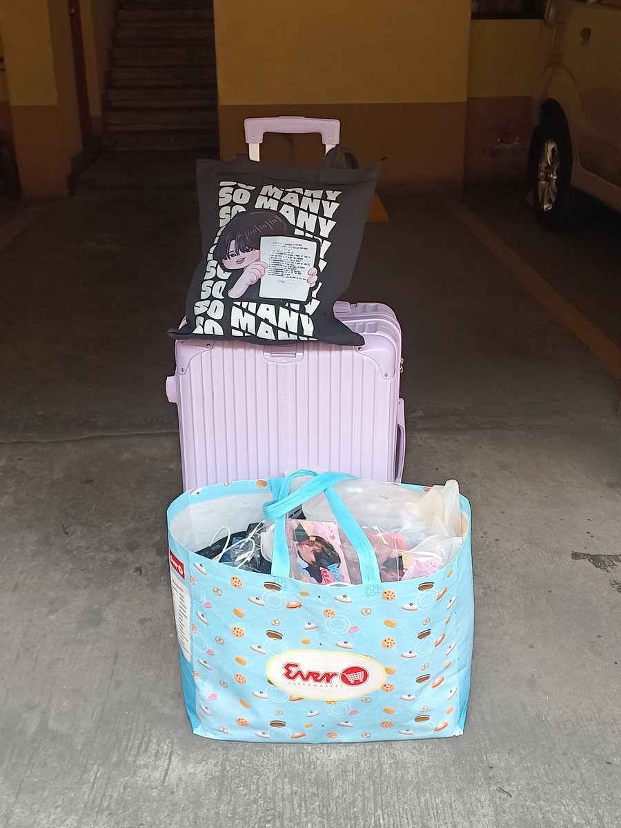 Naglayas nanaman siya 😁