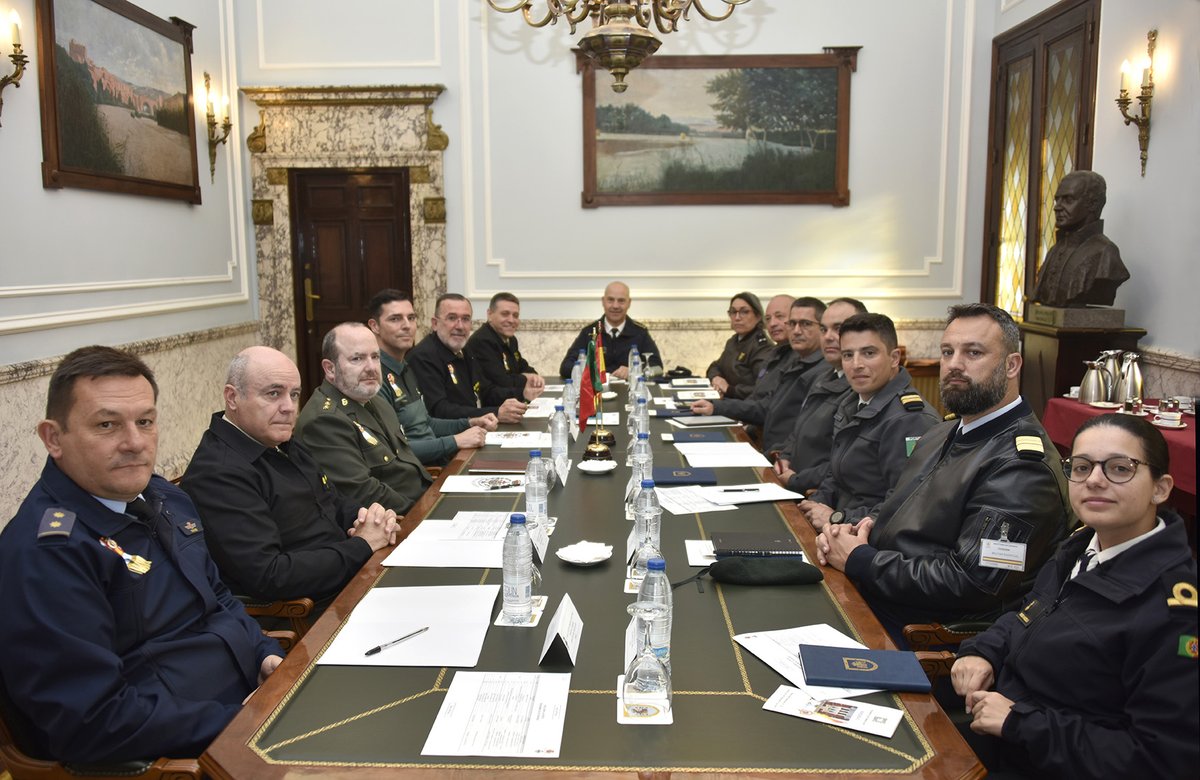 Centro Superior Estudios de Defensa Nacional 🇪🇸 tweet media