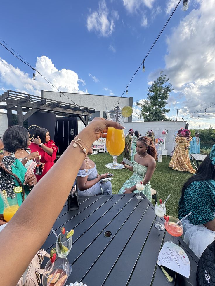 Royalpikin1's tweet image. Thank God it's Friday #TGIF 
Make sure to have fun today 🥳