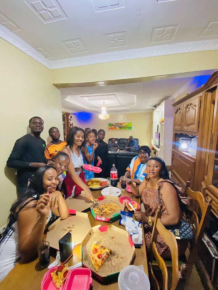 Royalpikin1's tweet image. Thank God it's Friday #TGIF 
Make sure to have fun today 🥳