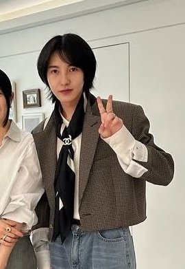 the neck scarf🙂‍↕️🙂‍↕️ our fashionista fr