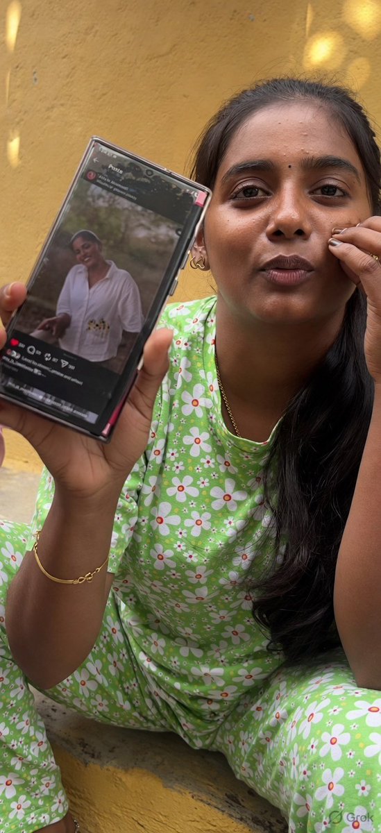 நல்லா கால விரிச்சு காட்டுறா கூதில நக்க சொல்லி 🤤👅