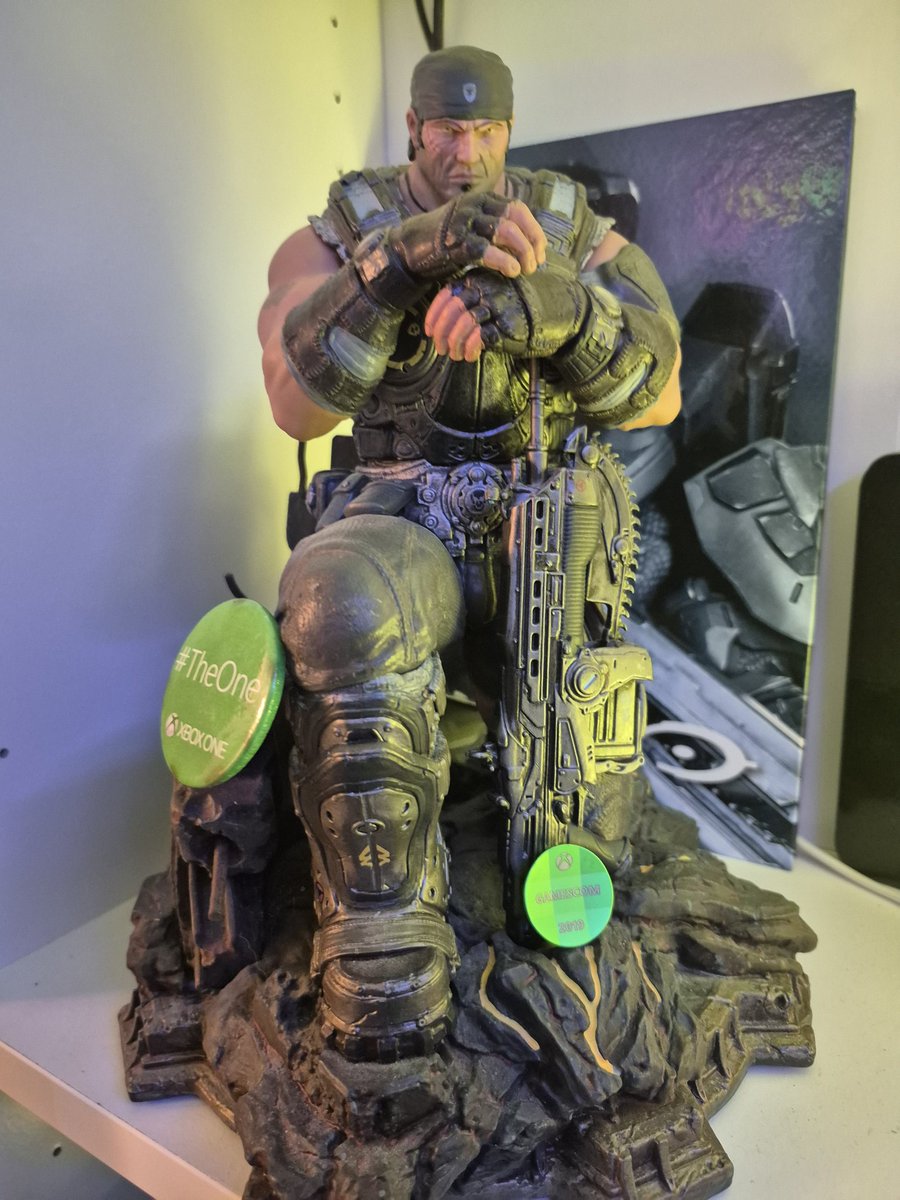 Desmo.off tweet media