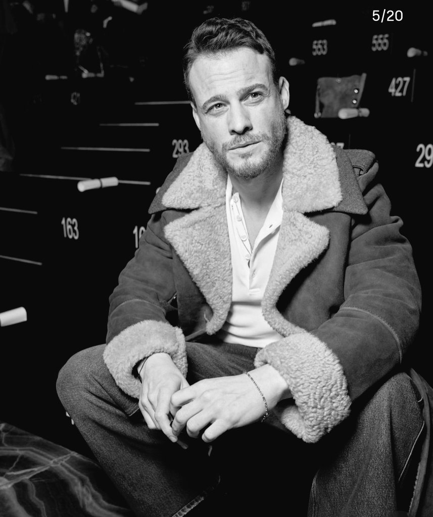 Buon venerdì Team The Bursin 👑❤️🦁 #KeremBürsin