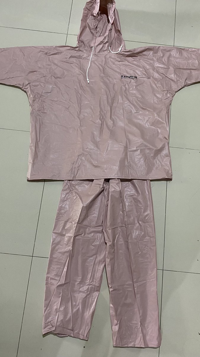 seacandyss's tweet photo. PRELOVED JAS HUJAN / MANTOL HOODIE KANZEIN size L

dijual krn kebesaran, blm pernah dipake samsekk only 85k 

bisa oren yaappp https://t.co/q16A1d9Ltx