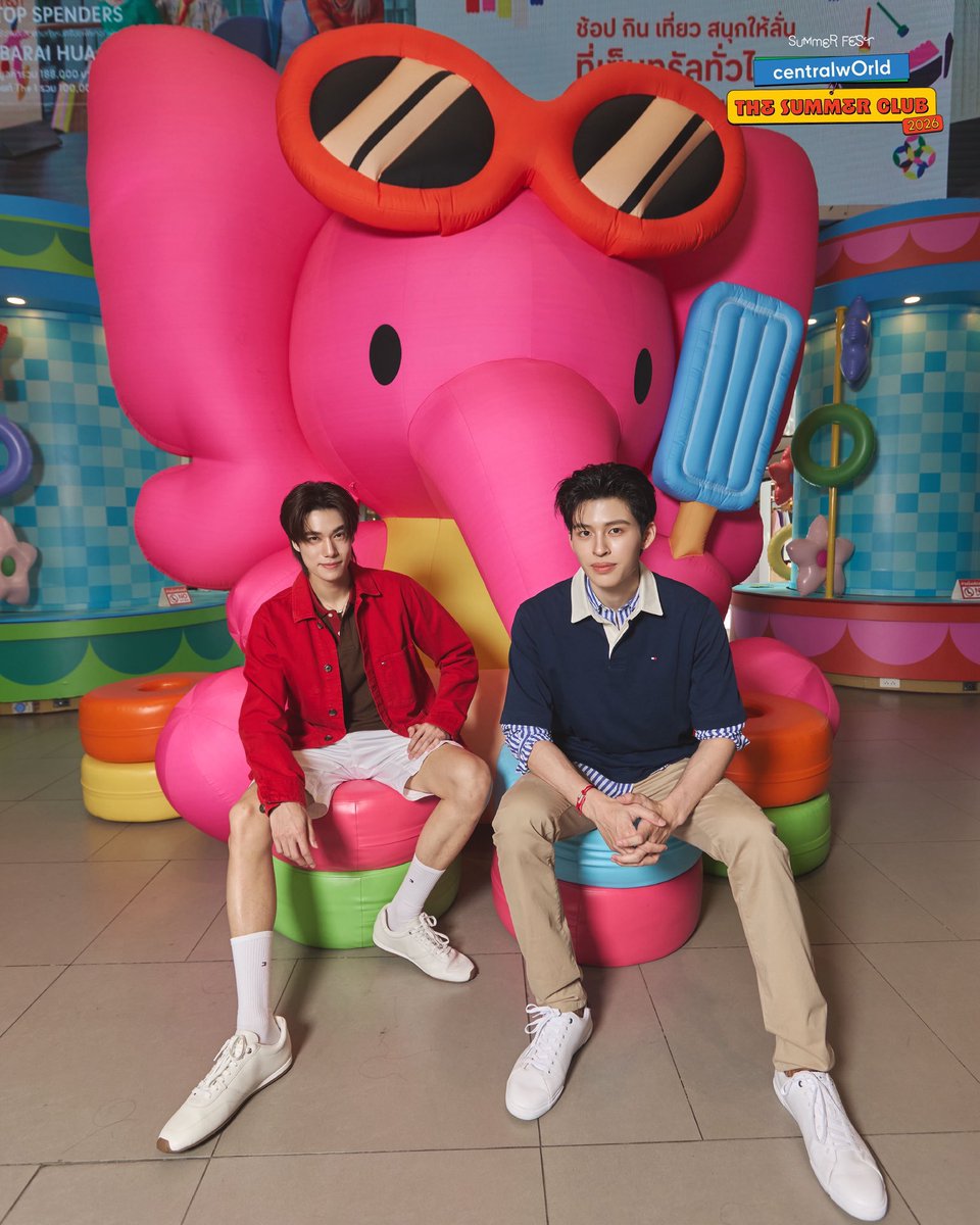 ⋆☀︎｡ #CTWSummerxPondPhuwin

ซัมเมอร์นี้อย่าลืมไปช้อปที่เย็นๆ ที่ <a href="/centralwOrld/">centralwOrld</a> กัน หาคนไปเดินเป็นเพื่อนแบบนี้ด้วยนะ 😉☺️

PPW SUMMER VIBES AT CTW
❥<a href="/phuwintang/">phuwintang</a>🍯
#phuwintang
#ปอนด์ภูวินทร์